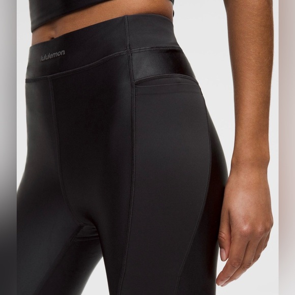 NWT Lululemon Satin Shine Panelled Tight 25" *Wordmark - Picture 3 of 4